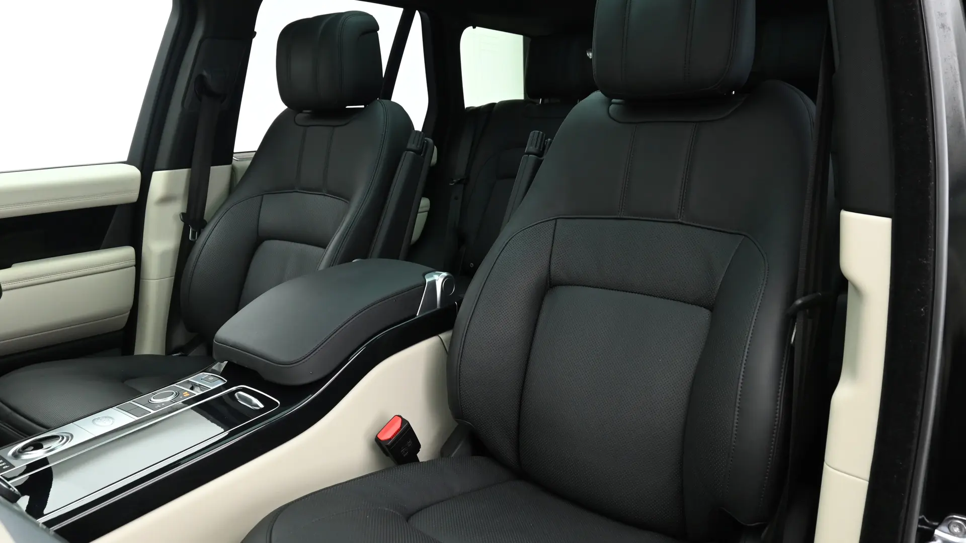 Spacious Comfort in our range rover